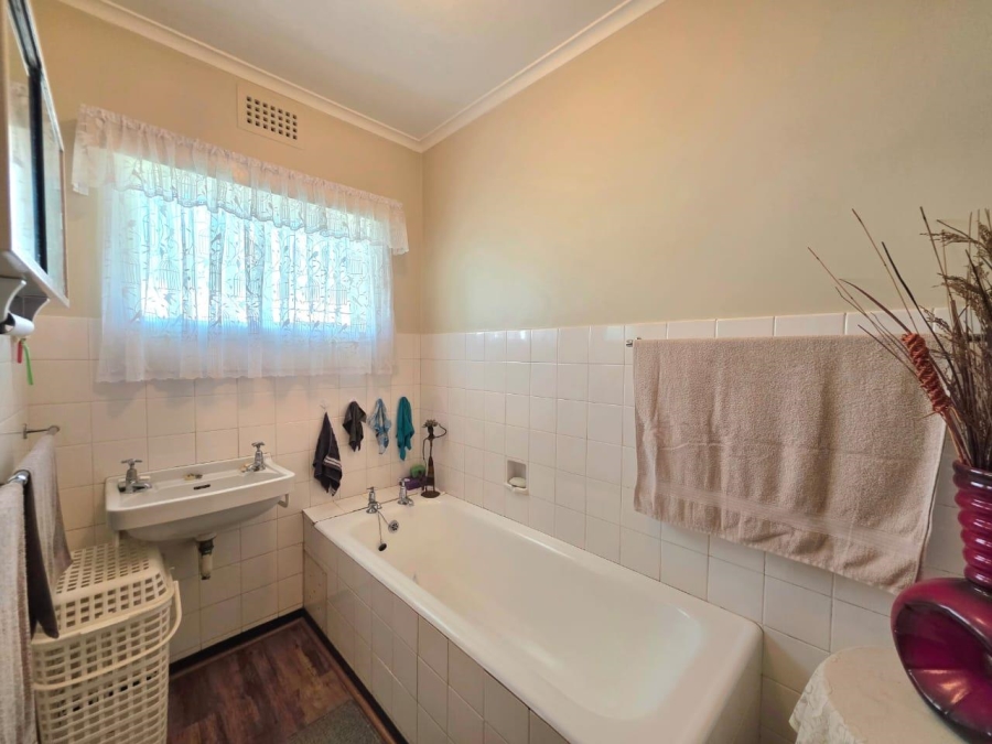 3 Bedroom Property for Sale in Thornton Western Cape